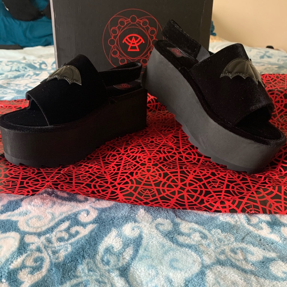 STRANGECVLT LILLY BAT PLATFORM SANDALS ❤️🦇